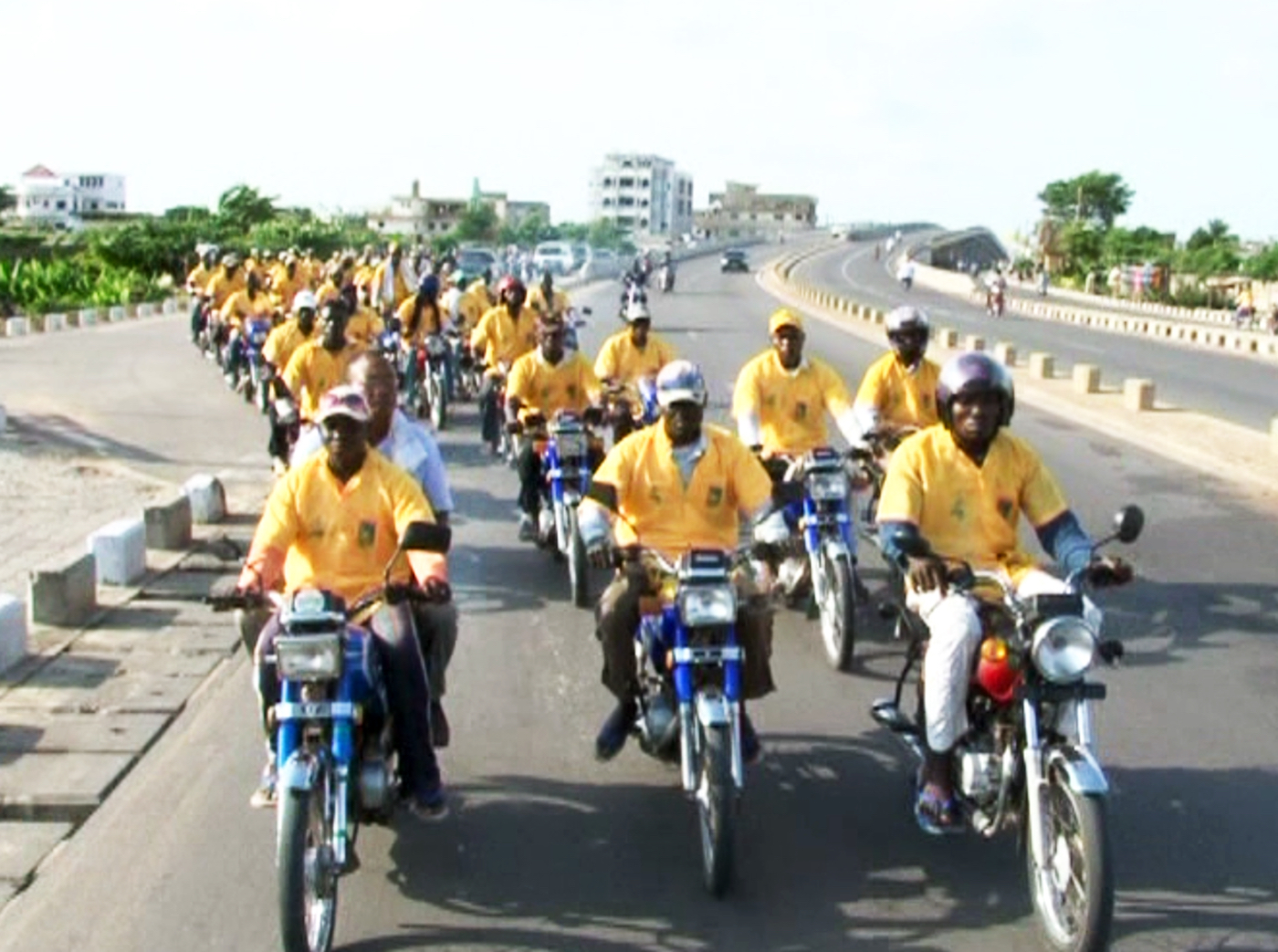 Bibliothque Roulante - procession view Cotonou, 2012, 2012
