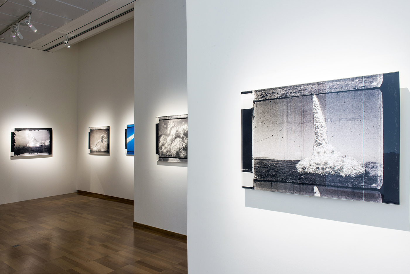 Joana Hadjithomas & Khalil Joreige - Dust in the wind Cedar III, 2013