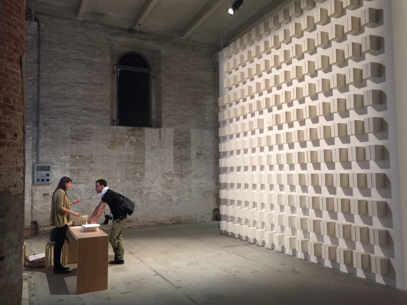 Joana Hadjithomas & Khalil Joreige - Latent Images, 2015