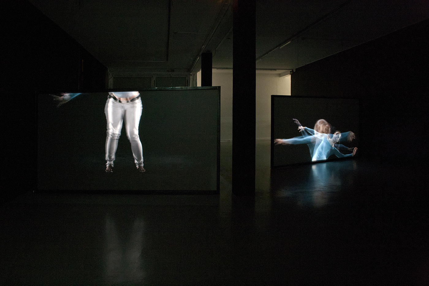 Joana Hadjithomas & Khalil Joreige - I must first apologise... Villa Arson , 2014